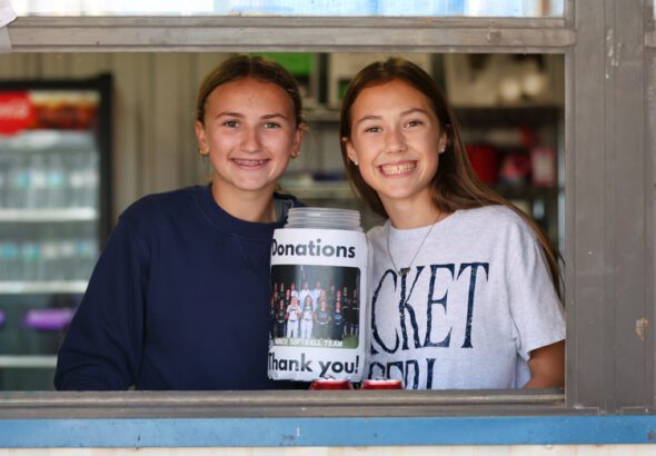 BurgersforBulldogs-1